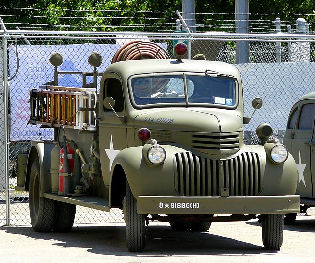02 Chevrolet 1941 Fire Truck