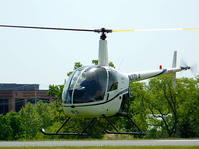 05RobinsonR22Helicopter