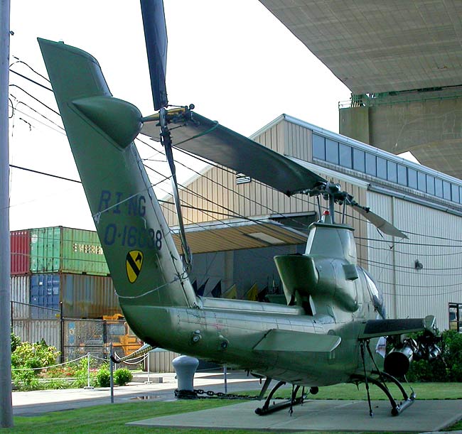 04CobraHelicopter