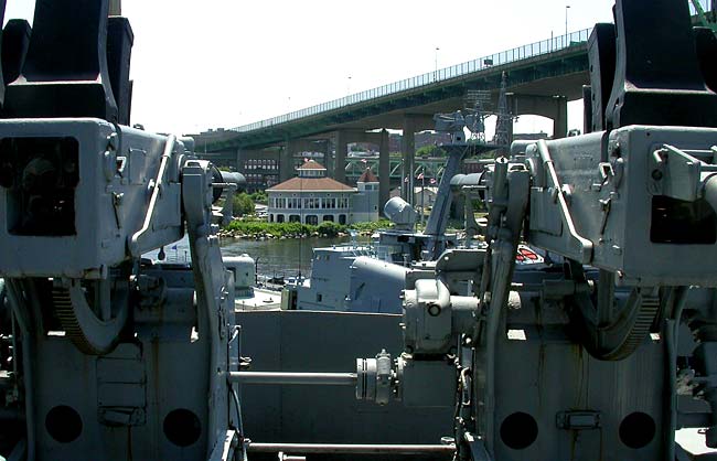 22Bofors40MMView