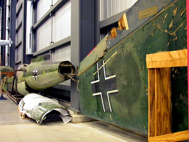 24 Heinkel HE-162