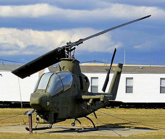 13AH1FCobraHelicopter