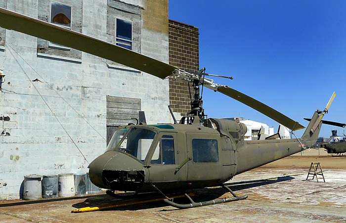01BellUH1MHueyHelicopter