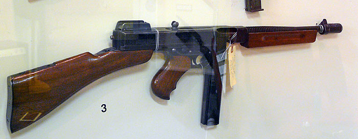19 M1A1 Thompson Submachine Gun