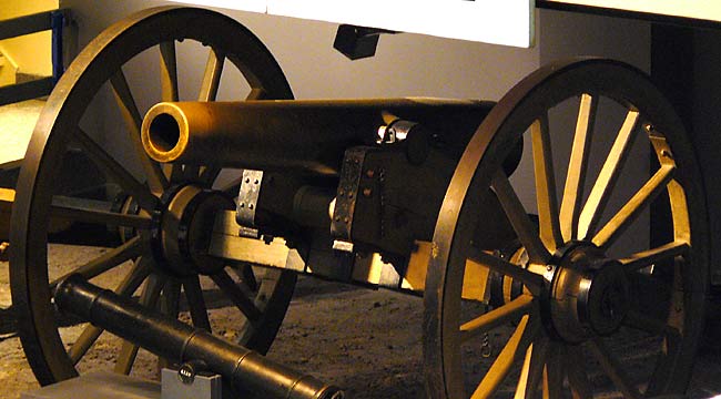 06 Confederate 12 Pounder Gun/Howitzer