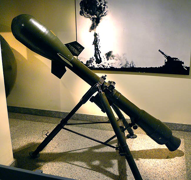 07 Davey Crocket M388 Nuclear Weapon Recoilless Launcher