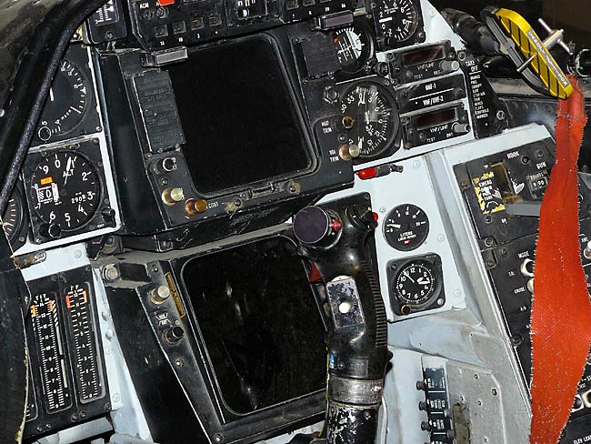 justinbieber-and-selena: f14 tomcat cockpit