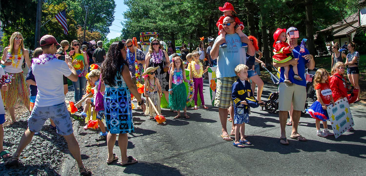 039PinesLakeJuly4Parade