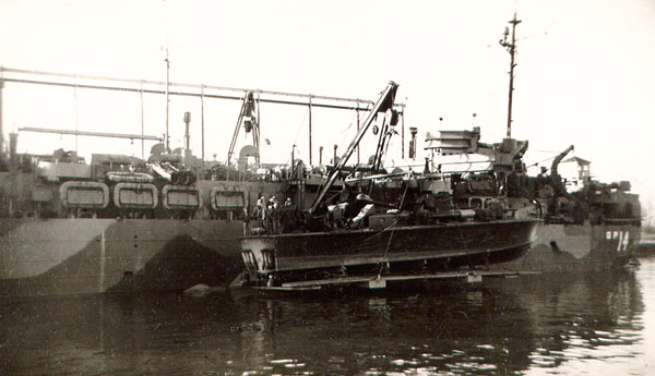 05 PT Boat Tender USS Alecto AGP 14
