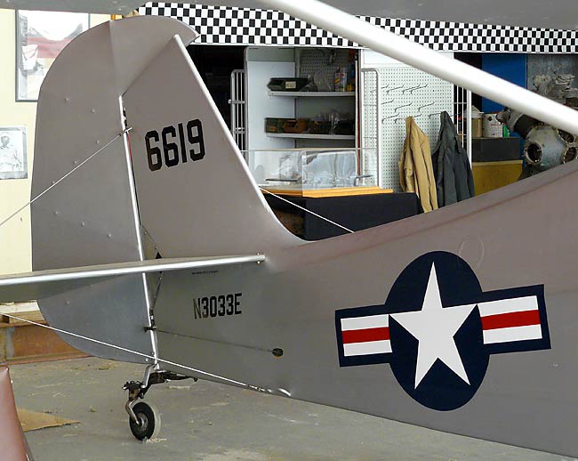 04AeroncaL16Tail