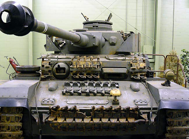 09PanzerMkIVFrontView