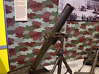 M1 81mm Mortar