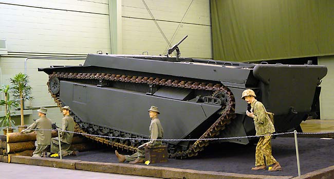 01LVT4AmphibiousTractor