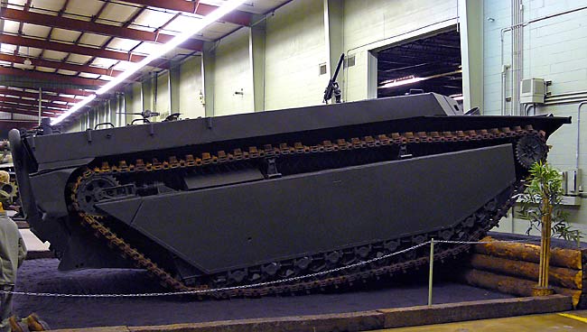 03LVT4AmphibiousTractor