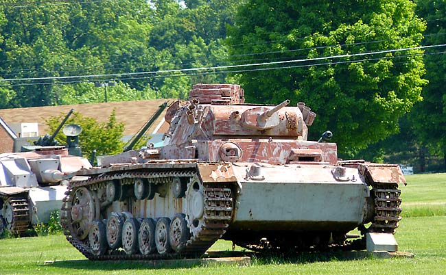 09PanzerMkIIIJFrontView