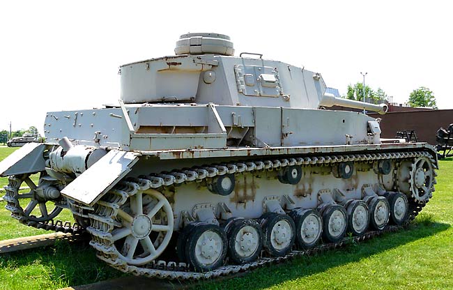 01PanzerMkIVGRear