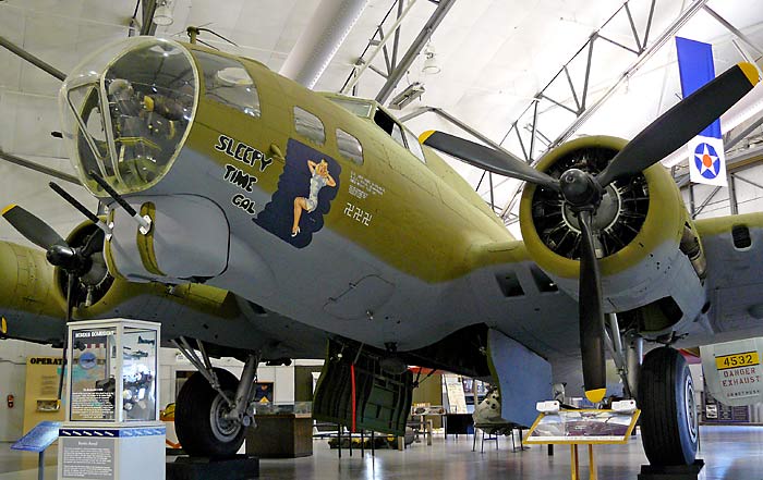 01BoeingB17GFlyingFortress