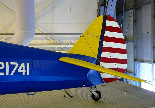 03BoeingStearmanTail