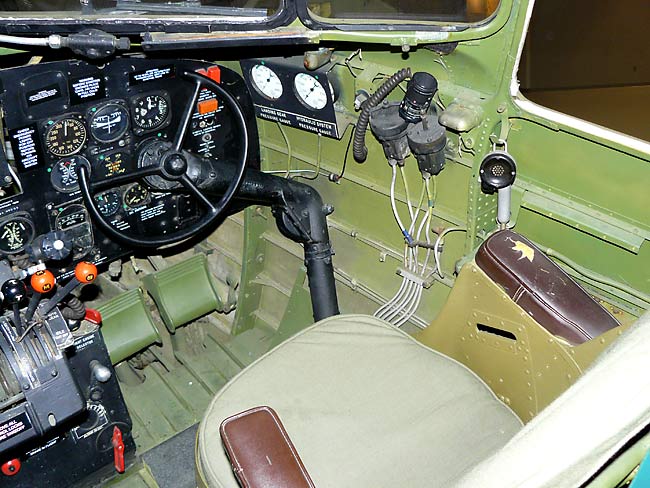 40C47Cockpit