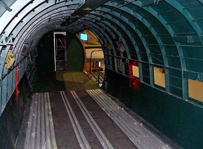49C47CargoDeck