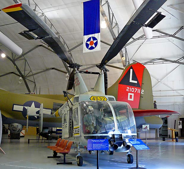 01HH43BHuskieHelicopter