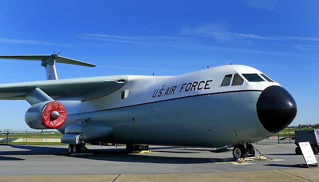 21LockheedC141AStarlifter