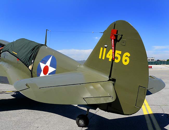 14CurtissP40Warhawk