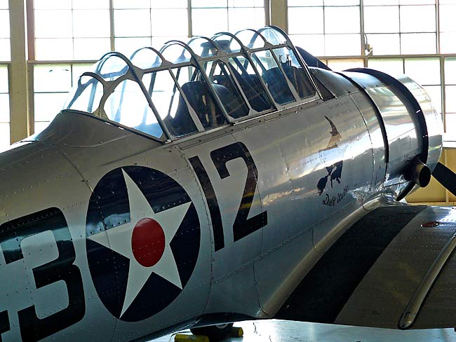 21NorthAmericanAT6Texan