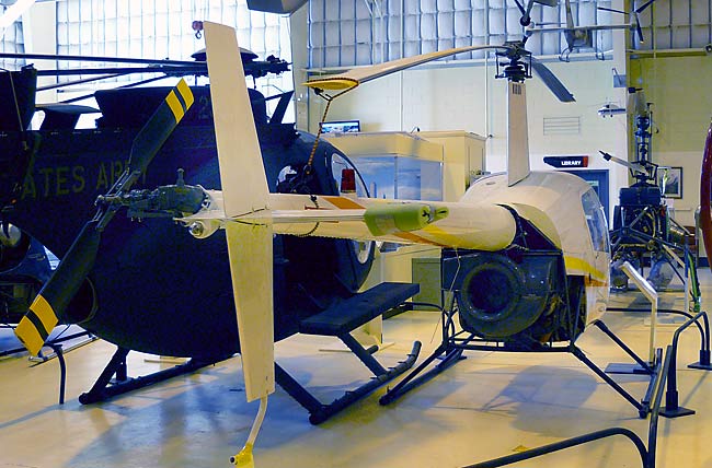 10RobinsonR22Helicopter