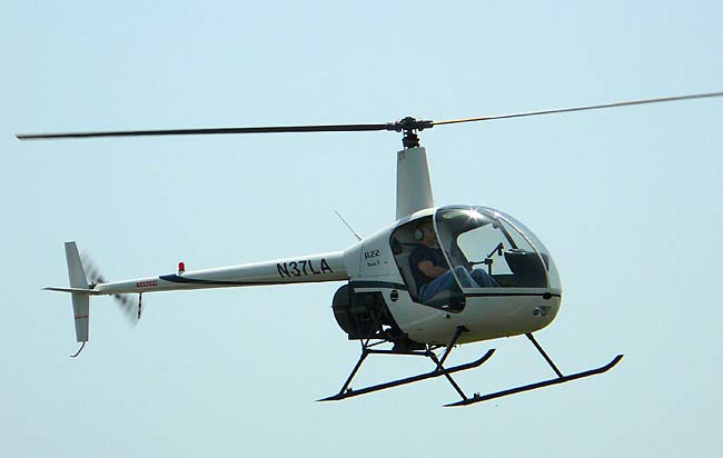 02RobinsonR22Helicopter