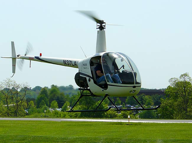 08RobinsonR22Helicopter