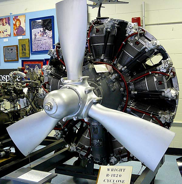 04 Wright R-1820 Cyclone Radial Engine