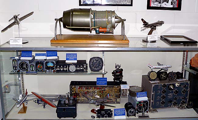 12AircraftInstruments