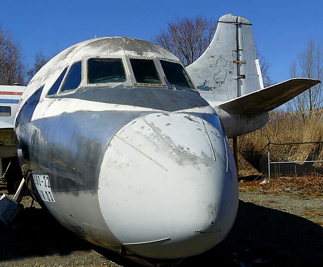 10Convair880Nose