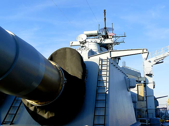 43AftMainTurret