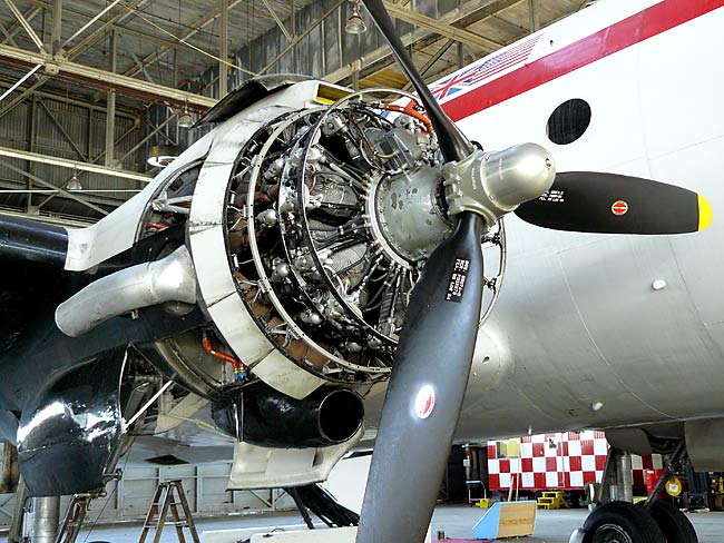 06 Pratt & Whitney R-2000 Radial