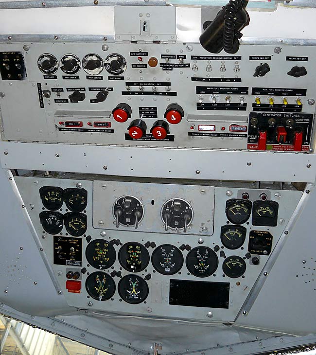 11C54CockpitOverheadPanel