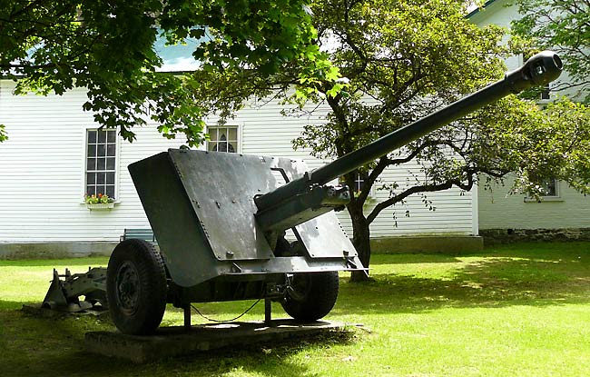 06 UK 17 Pounder Anti Tank Gun