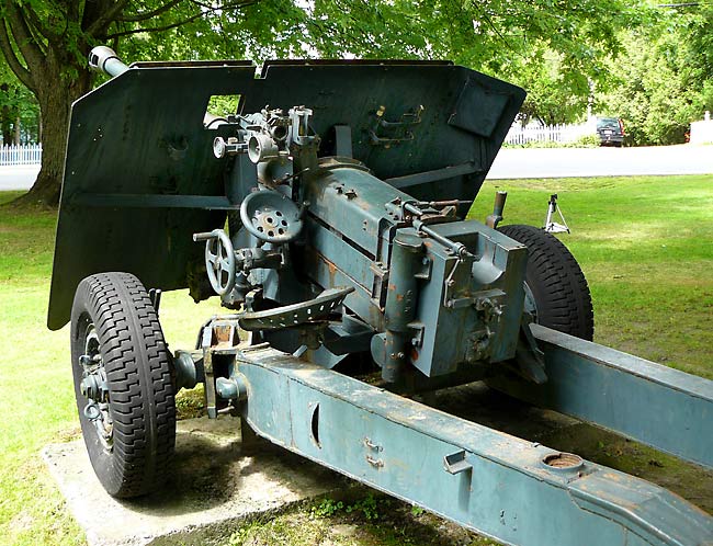 09 UK 17 Pounder Anti Tank Gun