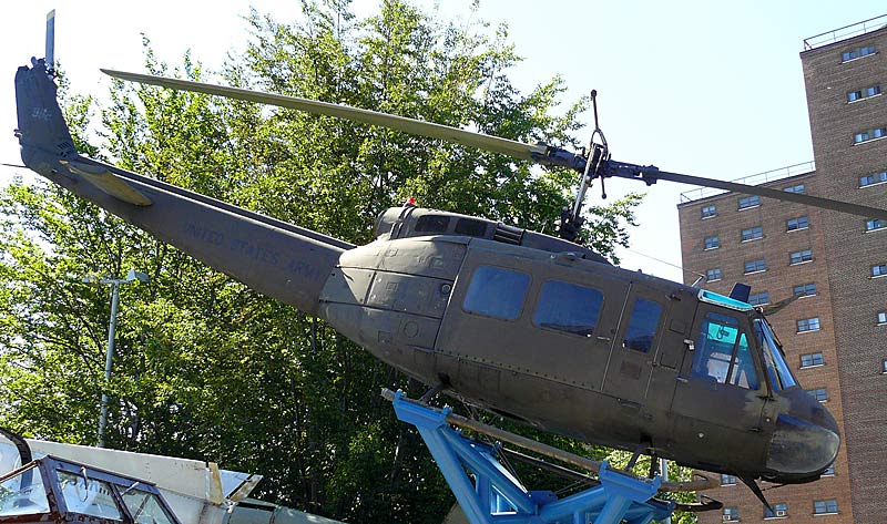 01HueyHelicopter