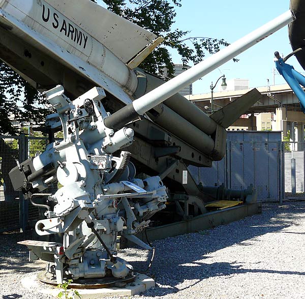 19 Mark 21 Three Inch Gun