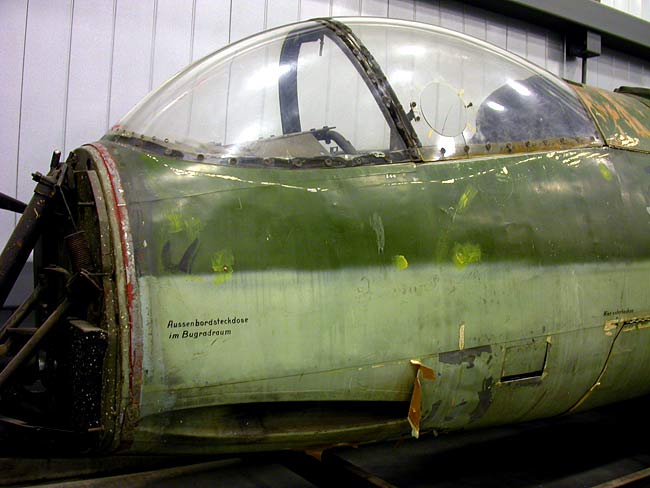33 Heinkel HE-162 Cockpit