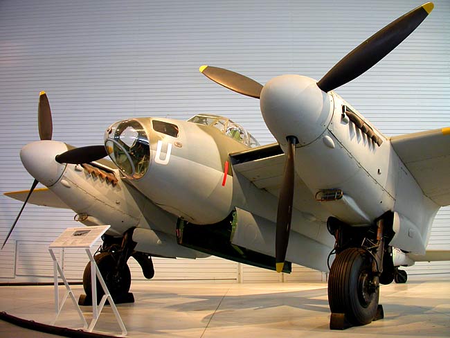 04 De Havilland Mosquito
