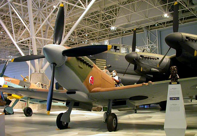19 Spitfire Mk IX