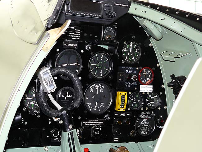 26SpitfireMkIXCockpit