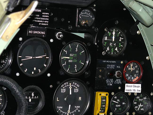 27SpitfireMkIXCockpit