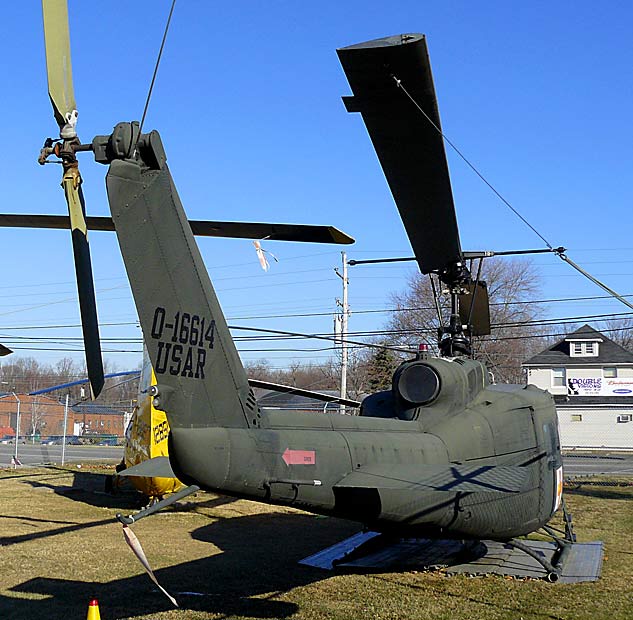 08BellUH1VHelicopter