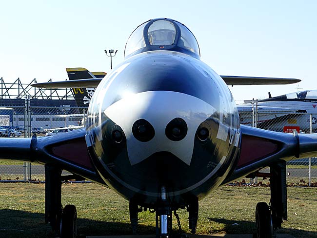 12GrummanPantherNoseWheel