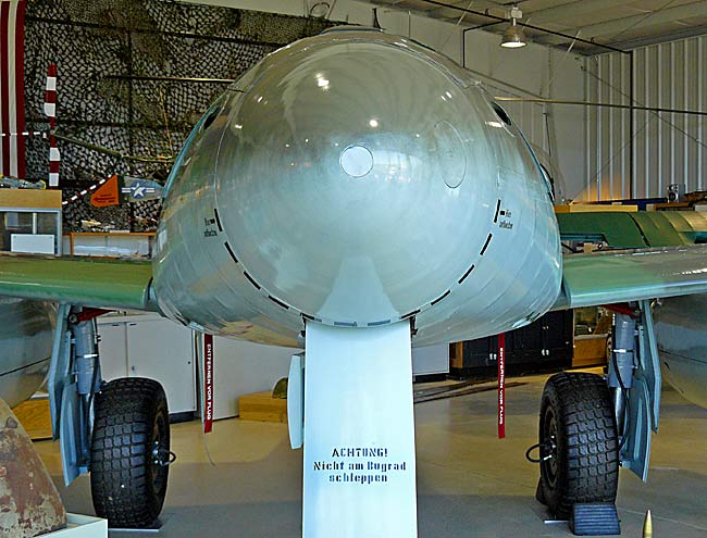 09Me262Nose