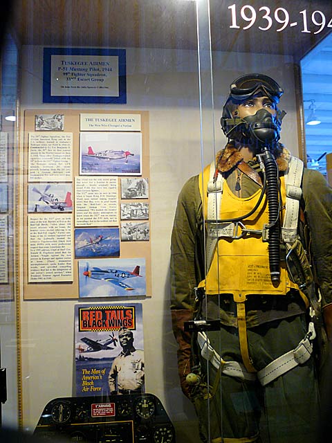 14TuskegeeAirmenExhibit